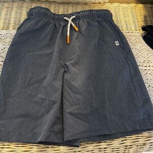 Tommy Bahama Blue Boys drawstring waist shorts size 10/12